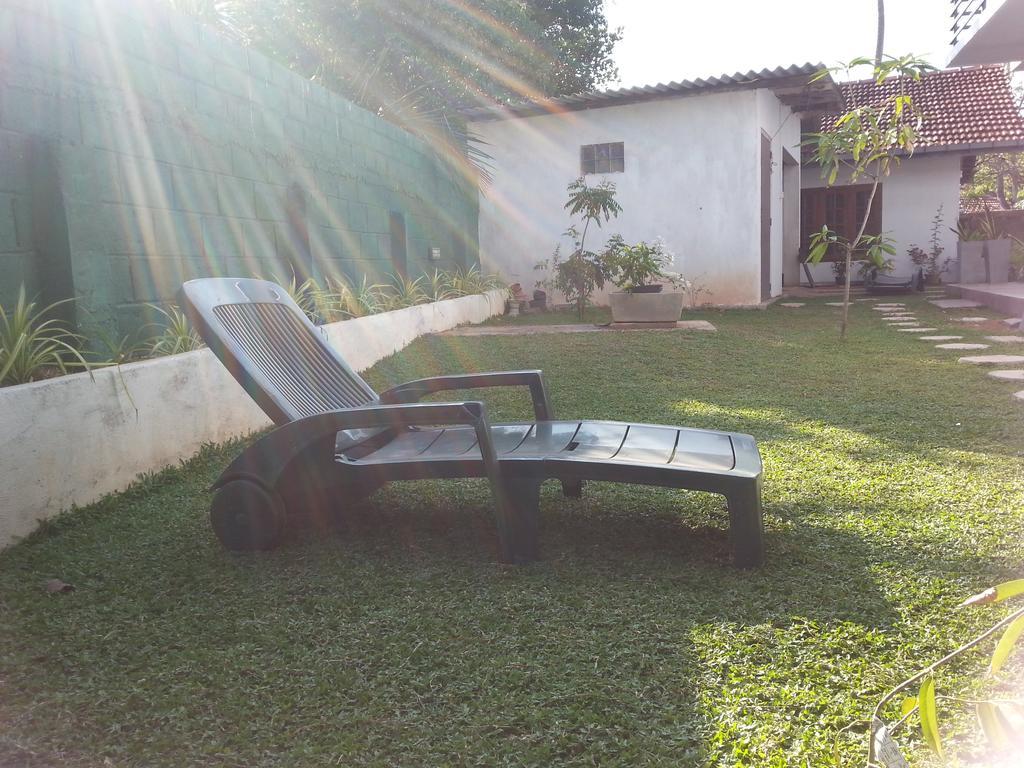 Mama Beach Villa Негомбо Экстерьер фото