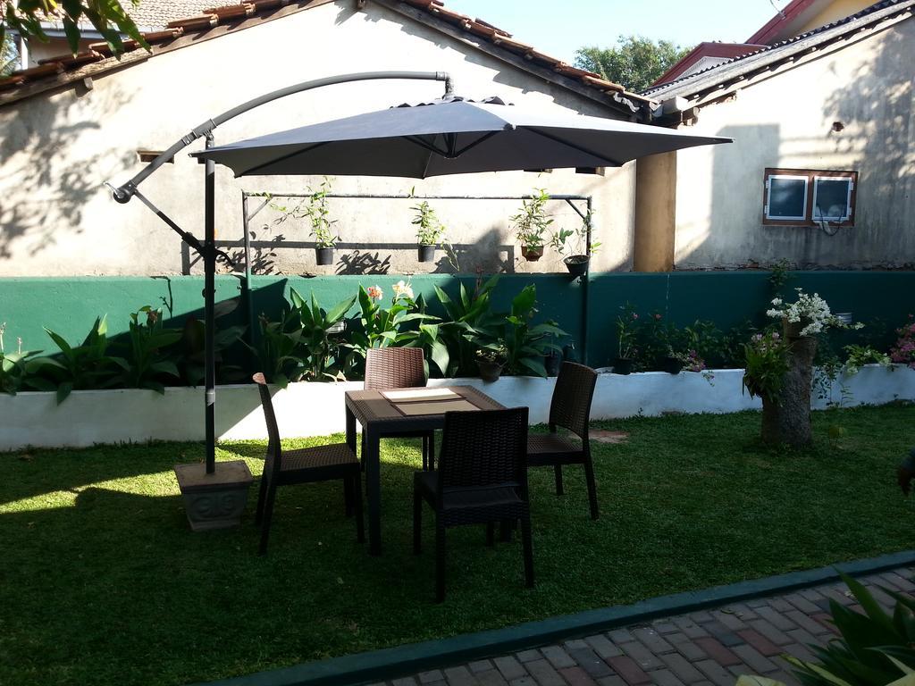 Mama Beach Villa Негомбо Экстерьер фото