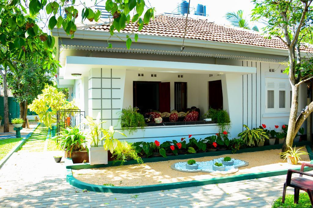 Mama Beach Villa Негомбо Экстерьер фото