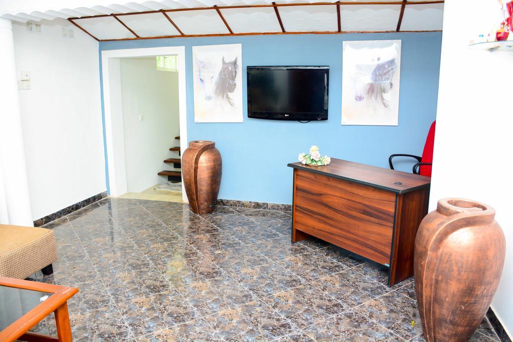 Mama Beach Villa Негомбо Экстерьер фото